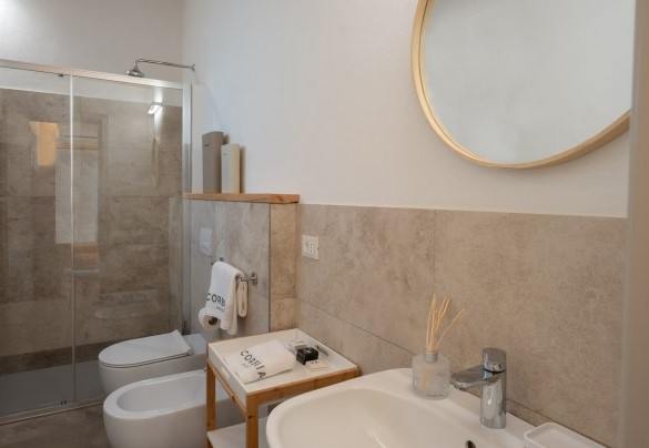 Bagno en suite con doccia n. 7 - Relais Corbaia