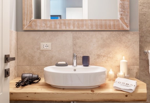 En-suite bathroom on the first floor – Relais Corbaia