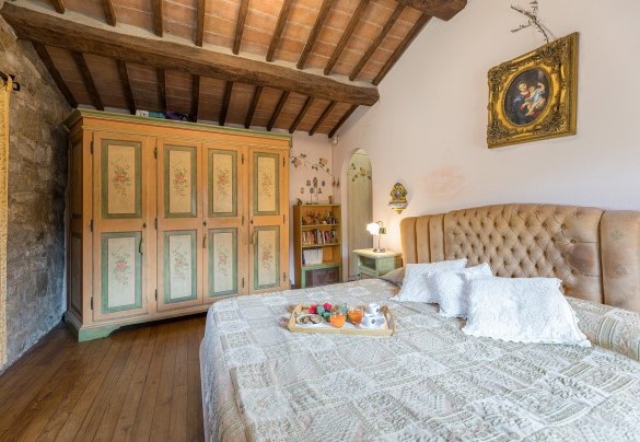 Double bedroom, king size, n.3 on the first floor, in the main house - Residenza Collefiorito