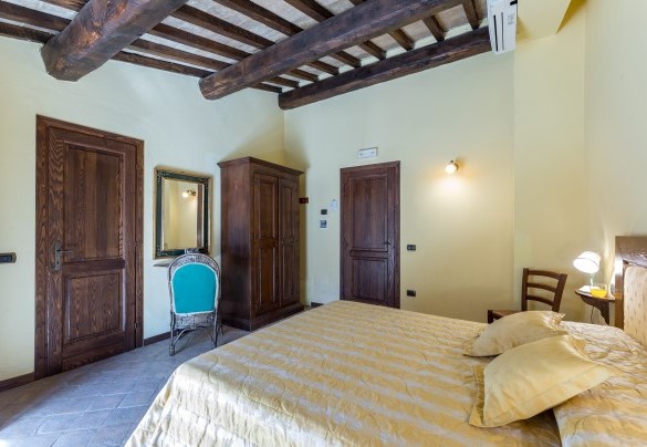 Double bedroom n.4 on the first floor, Annex n.1 - Residenza Collefiorito