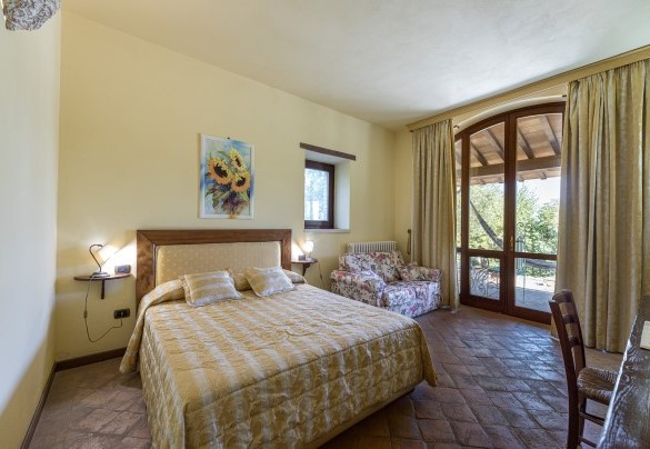 Double bedroom n.12 on the ground floor, Annex n.2 - Residenza Collefiorito