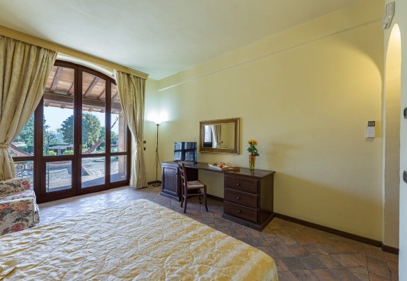 Double bedroom n.11 on the ground floor, Annex n.2 - Residenza Collefiorito