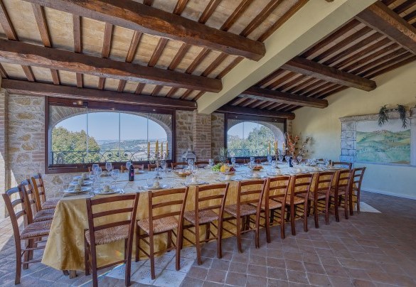 Large dining room with entrance only from the outside, on the first floor in Annex n.1 - Residenza Collefiorito  