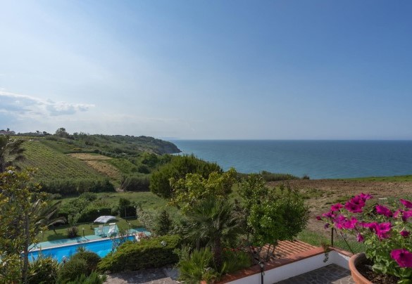 Panoramica piscina con vista mare - Ripari di Giobbe 6+2