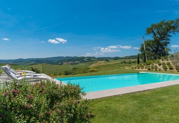 Panoramica piscina a sfioro affacciata su Orvieto e sulle colline Umbre – Rosa dei Venti 8