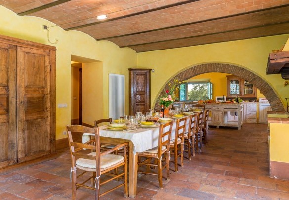 The spacious dining room - San Francesco