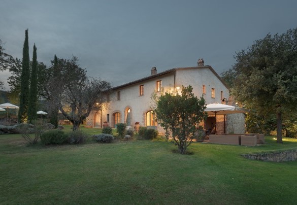 Evening lighting of the villa - San Francesco