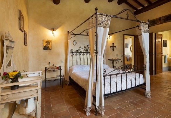 Double bedroom n.1 on the first floor with bathroom en-suite n.1 - San Rocco