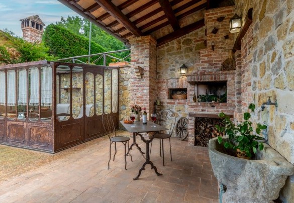 The portico equipped with wood oven and stone barbecue - San Rocco