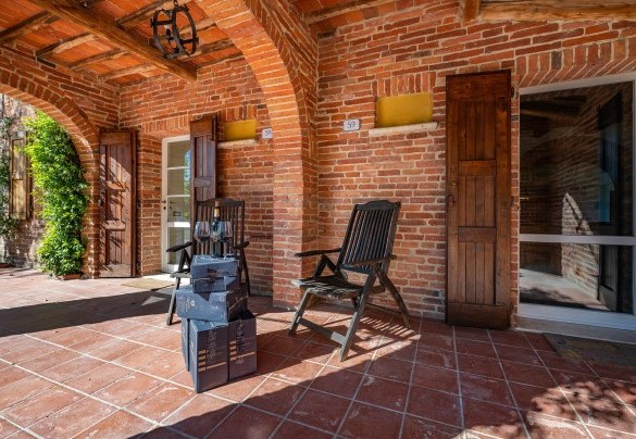 The entrances to the two units - Sangiovese