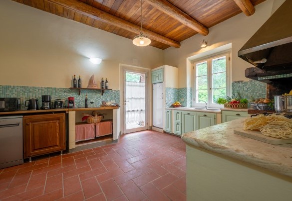 Kitchen with direct access to the garden - Sangiovese