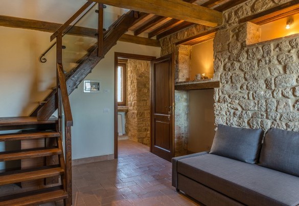 Double bedroom on the first floor (with bed on the mezzanine) - Santa Illuminata