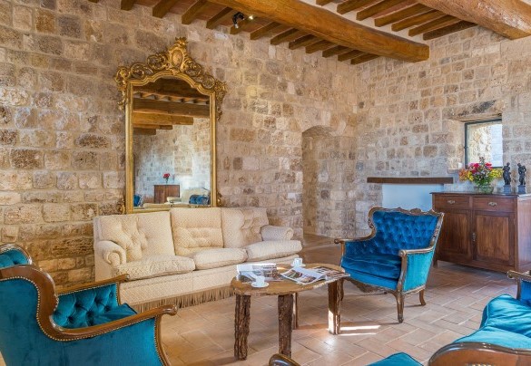 The beautiful furnished living room - Santa Illuminata