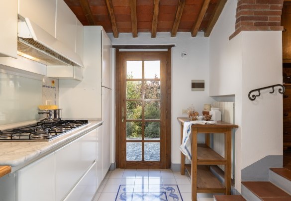 The spacious kitchen - Scandelaia