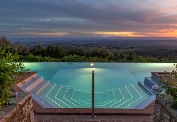 Amazing sunsets from the infinity pool - Scandelaia