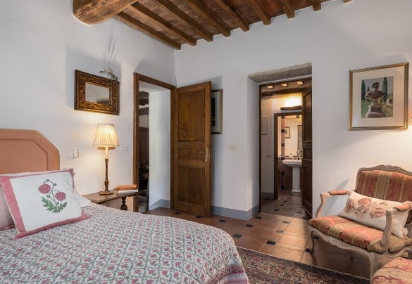 Double bedroom n.1 with ensuite bathroom on ground floor - Scandelaia