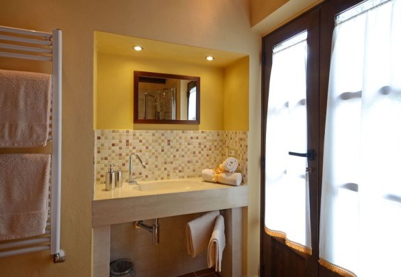 Il bagno en-suite porta all'esterno - Sferracavalli