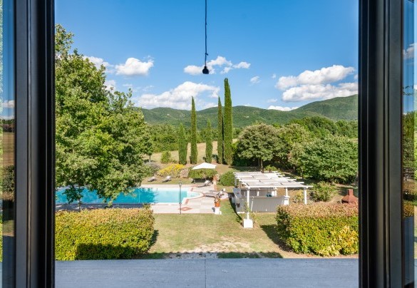 Scorcio panoramico dalla casa verso la piscina - Tenuta Astolfi