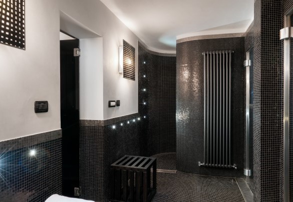 La spa di design con doccia - Tenuta Bagni De' Consoli