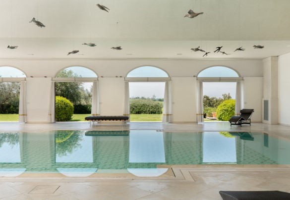 La grande piscina indoor di 60 mq (12 x 5 m) - Tenuta Bagni De' Consoli