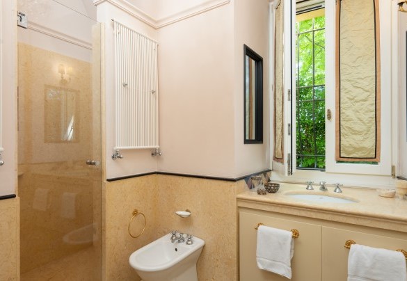 Bagno con doccia al piano terra - Tenuta Bagni De' Consoli