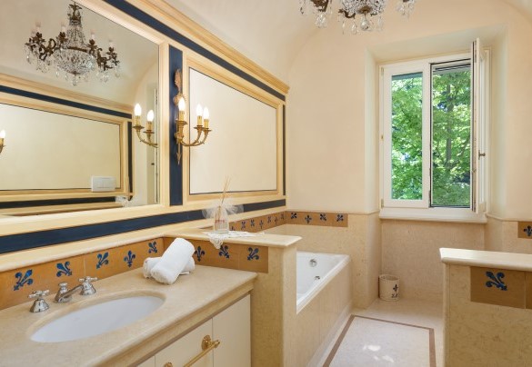 Bagno con vasca al piano terra al primo piano - Tenuta Bagni De' Consoli