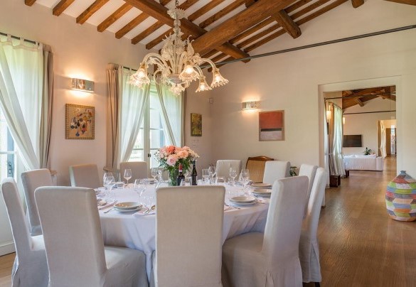 Details of the table prepared for important dinners - Tenuta Bellafonte 