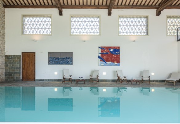 La piscina, da sogno, è accessibile sia nei mesi estivi che nei periodi meno caldi - Tenuta Bellafonte  