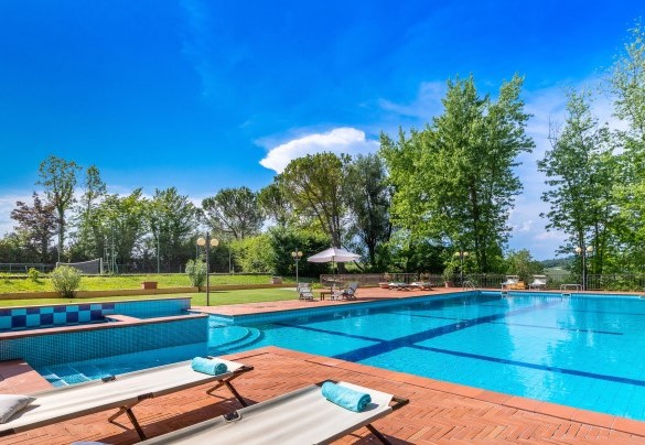 A real corner of paradise for those who dream of a holiday full of games, sports and outdoor fun with all the facilities at their disposal - Tenuta Contessa Chiara