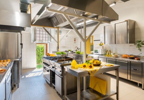 La cucina professionale – Tenuta di Pratello