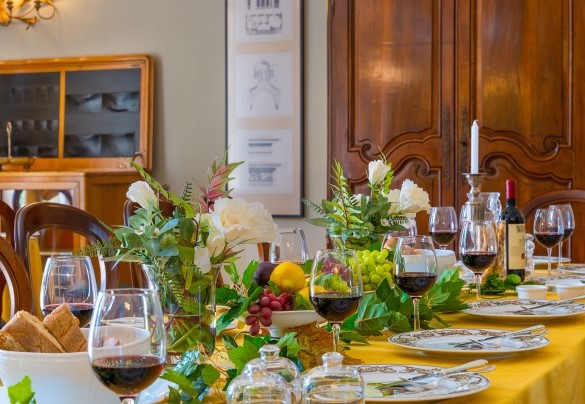 La sala da pranzo che affaccia sul giardino – Tenuta di Pratello