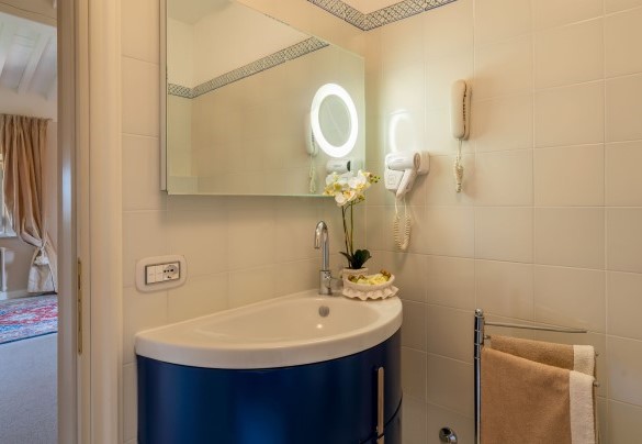 Il bagno con doccia al secondo piano – Tenuta di Pratello