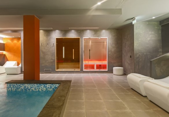 SPA con piscina/idromassaggio, sauna, bagno turco, doccia emozionale ed area relax, al piano terra dell’annesso (a richiesta con costo extra) - Tenuta Esdra