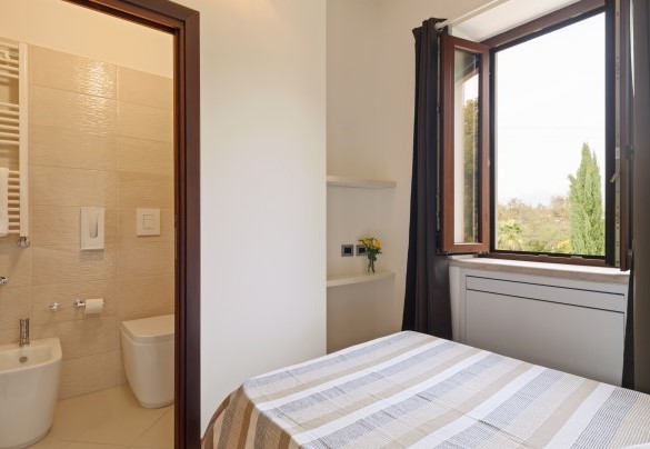 Camera singola n.4 al primo piano del corpo principale con bagno en-suite - Tenuta Esdra