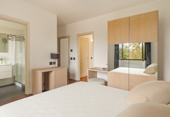 Camera matrimoniale n.9 al primo piano dell’annesso con bagno en-suite e vasca idromassaggio privata - Tenuta Esdra