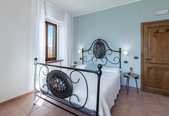 Double bedroom n.5 on the first floor - Tenuta Montiepoli 