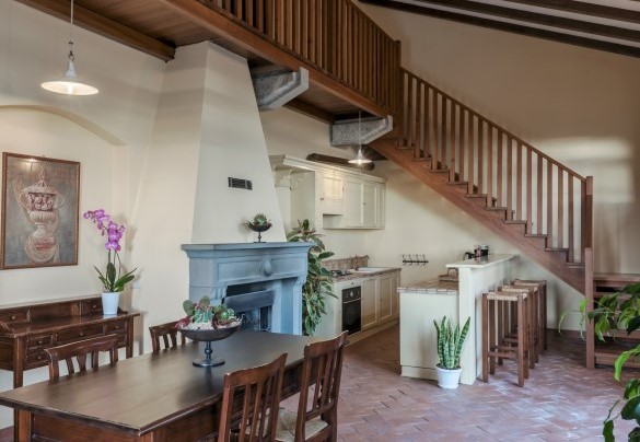 The large living room with kitchenette in the annex - Tenuta Navelli