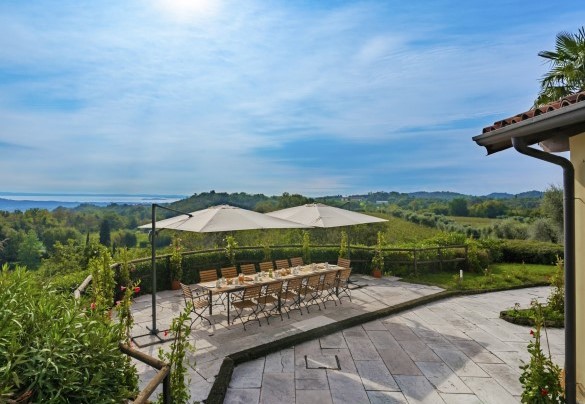 The panoramic dining area - Tenuta Navelli
