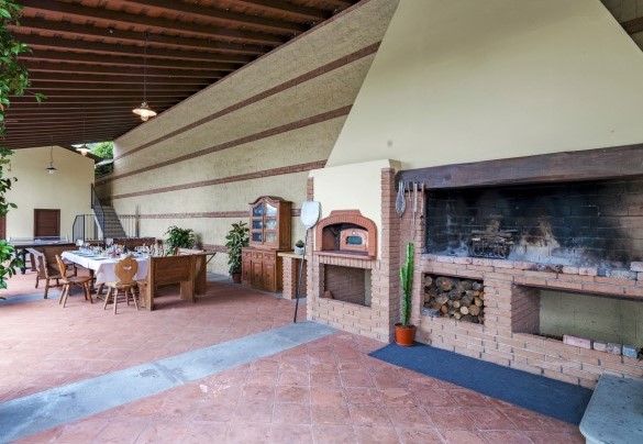 The covered porch - Tenuta Navelli