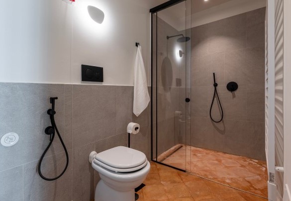 Bagno en-suite n.2 con doccia - Tenuta Orsini