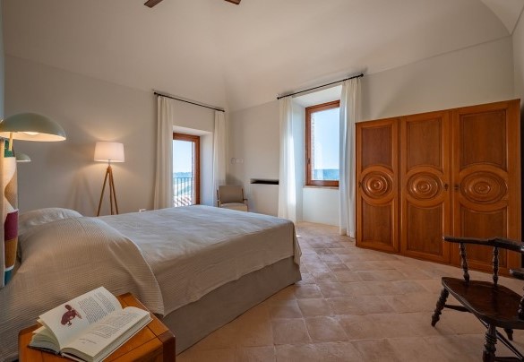 Camera matrimoniale n.3 (letto king size divisibile) con bagno en-suite, primo piano - Tenuta Orsini 