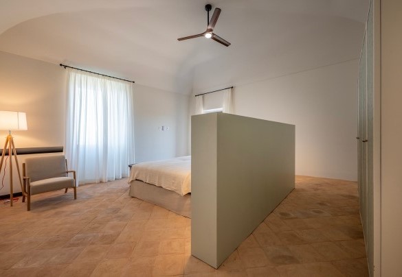 Camera matrimoniale n.5 (letto king size) con bagno en-suite, primo piano - Tenuta Orsini 