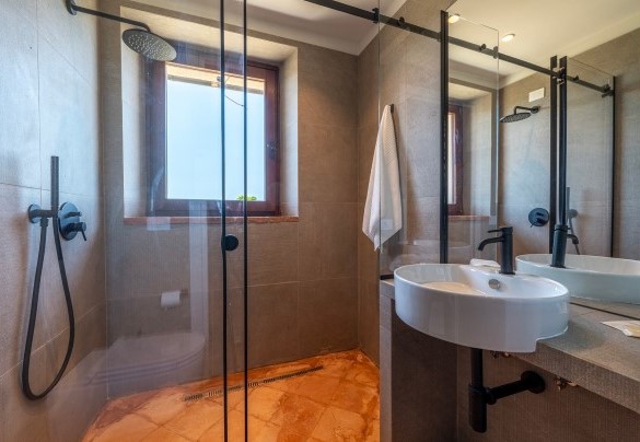 Bagno con doccia n.8. Annesso - Tenuta Orsini 