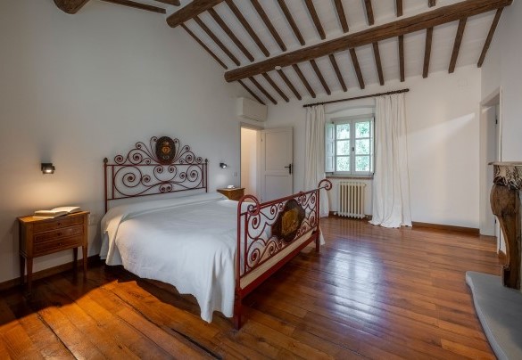 Double bedroom on the first floor - Tenuta Sagherina 