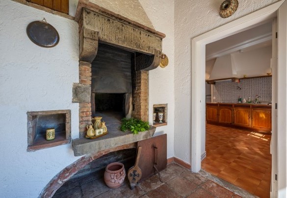 Wood oven on the ground floor - Tenuta Sagherina