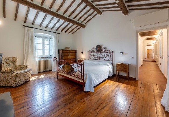 Double bedroom on the first floor - Tenuta Sagherina 
