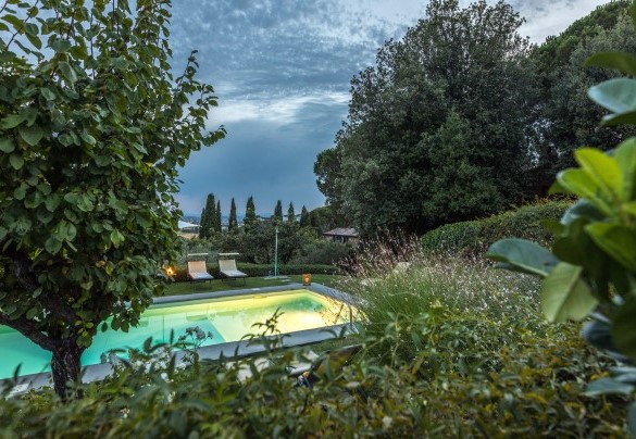 La proprietà si adagia sulle dolci colline nelle immediate vicinanze di Cortona - Tenuta Sagherina