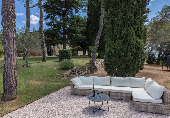 Punto panoramico del parco allestito con un angolo salotto - Tenuta Sagherina 