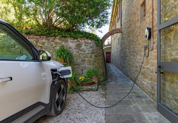 Electric vehicle charging point - Tenuta Sagherina