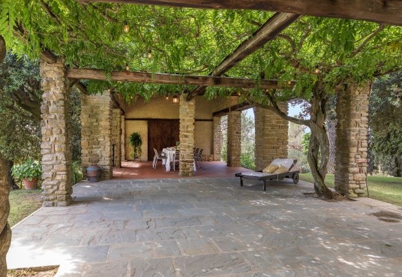La romantica pergola - Tenuta Sagherina